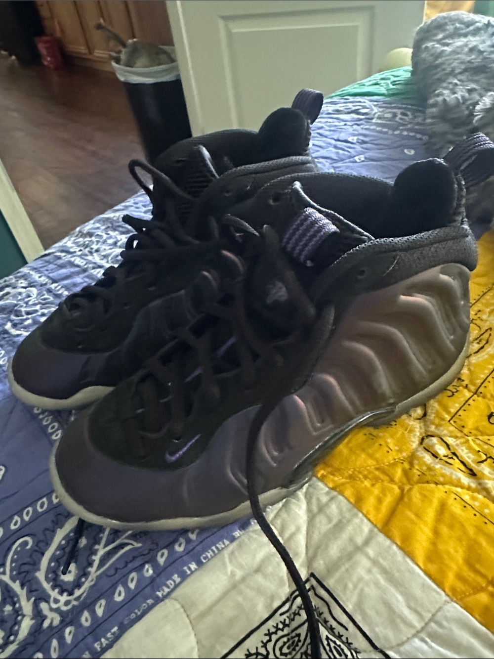 Jordan Kids Black and Purple Foam Runner Sneakers